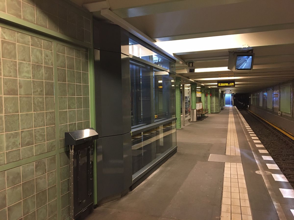 Aufzug Bahnsteigebene