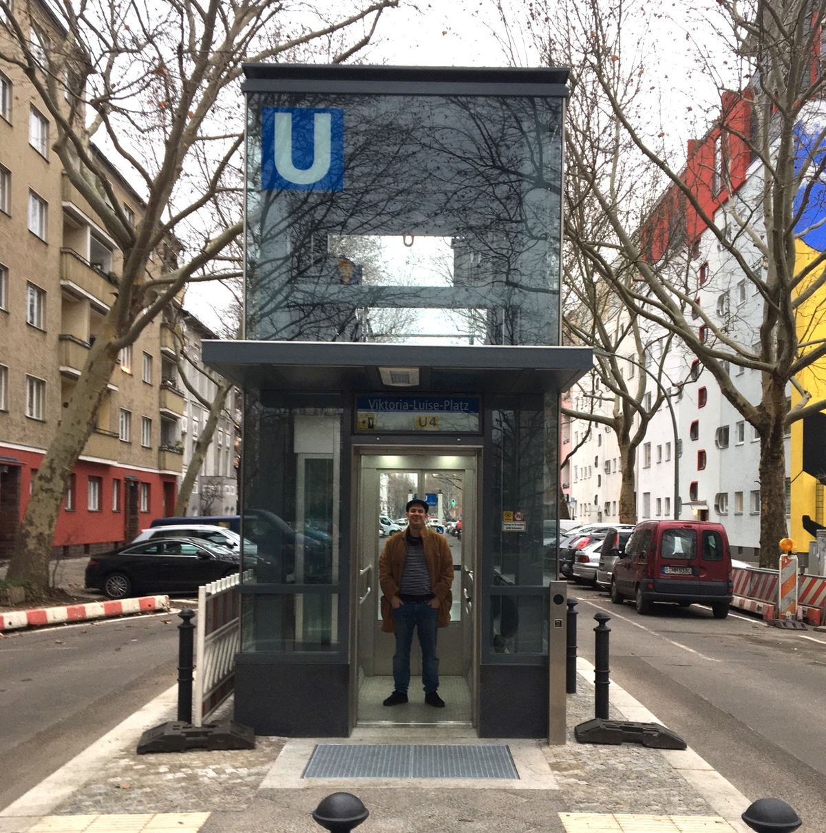 Aufzug Viktoria-Luise-Platz